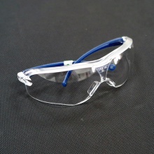 3M 10434“中国款”流线型防雾防护眼镜